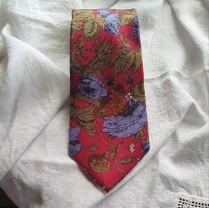 Vintage Metropolis Floral Tie